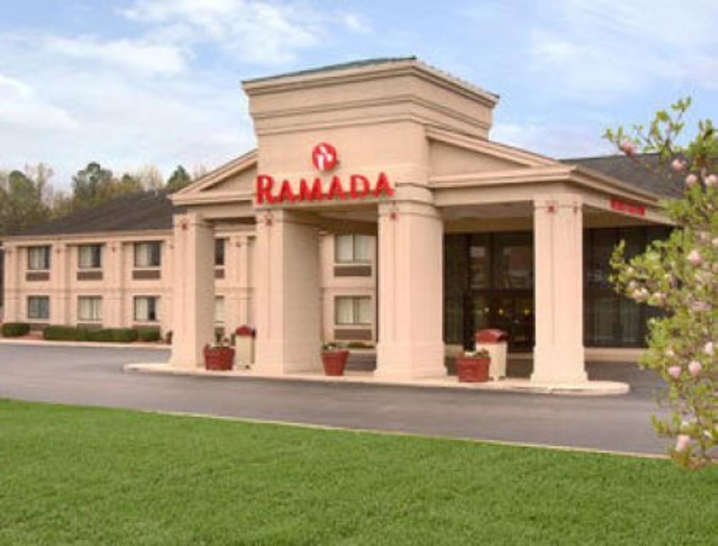 Готель Ramada By Wyndham Таскалуса Екстер'єр фото